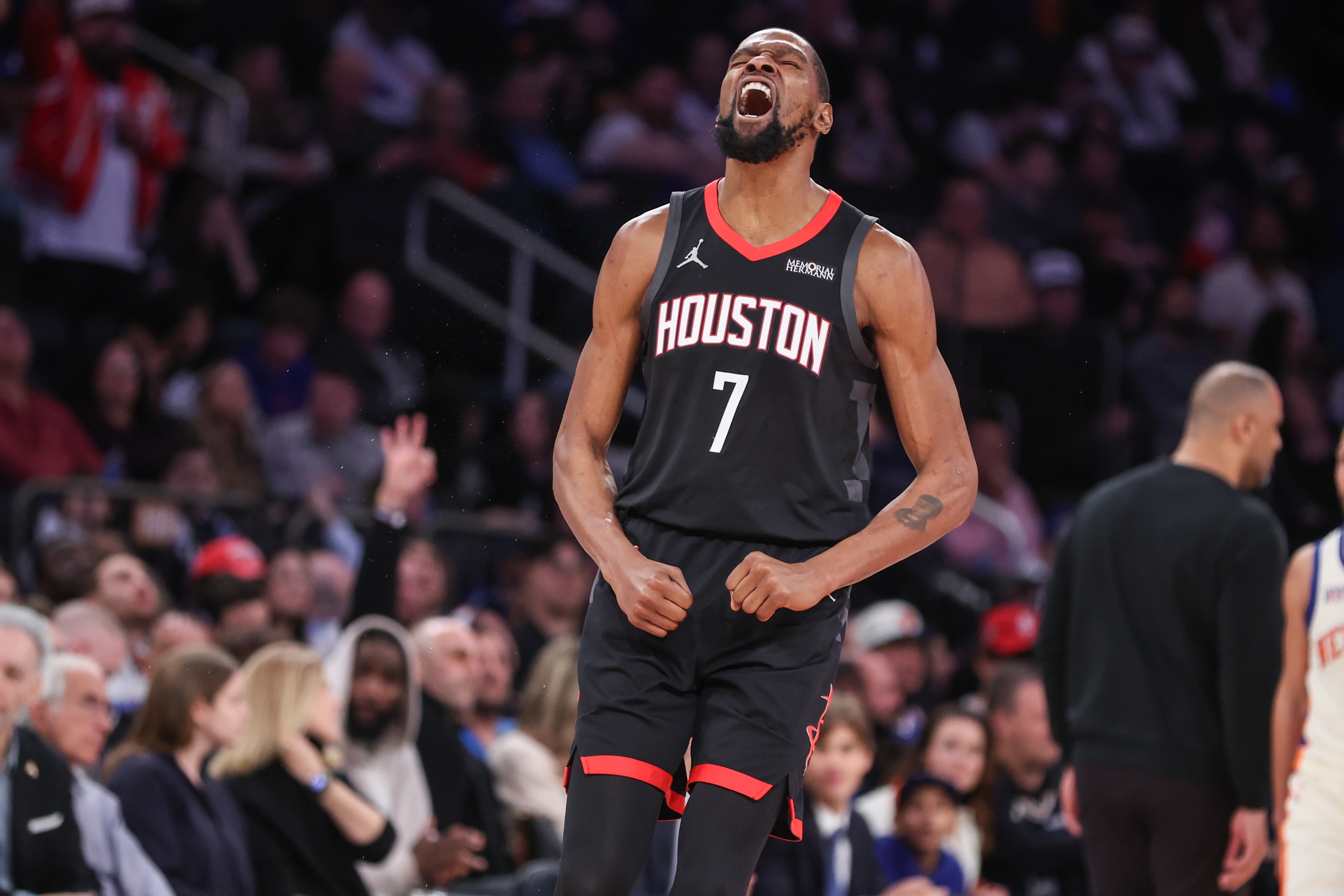 半岛体育下载-KD全明星后场均29.4分6.1板5.1助&amp;命中率54.1% 同期总得分联盟第1